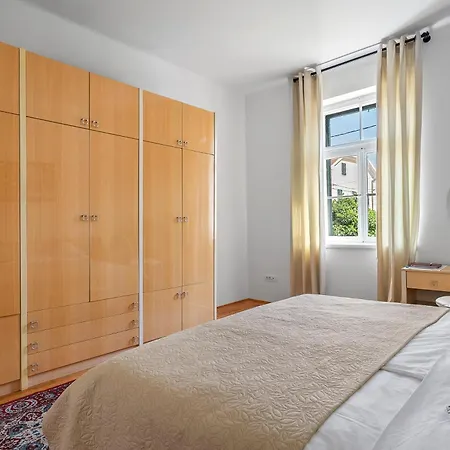 Marjan Retreat アパート